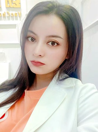 中国女性プロフィール写真1