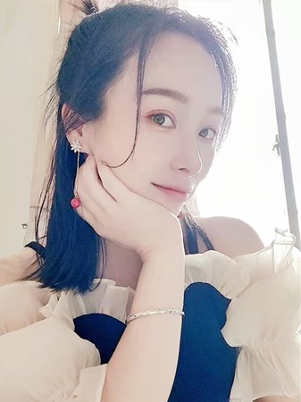 中国女性プロフィール写真1