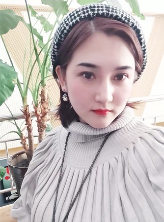 中国女性プロフィール写真1