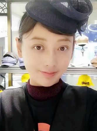 中国女性プロフィール写真1