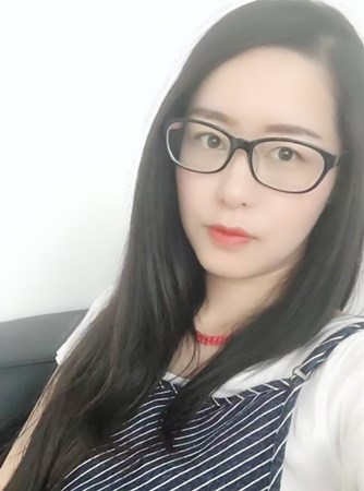 中国女性プロフィール写真1