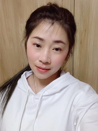 中国女性プロフィール写真1